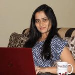 বৰ্ণময় অনলাইন মঞ্চৰ সৰল শিক্ষকগৰাকী